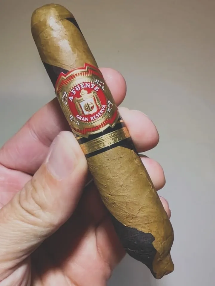 Arturo Fuente Hemingway Between the Lines, photo 5 by CigarSolace