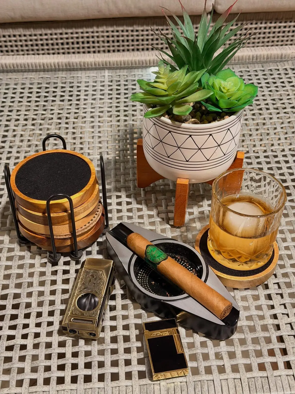 Famous Nicaraguan Selection 2000 — Robusto Extra Long cigar, photographed by CigarSolace