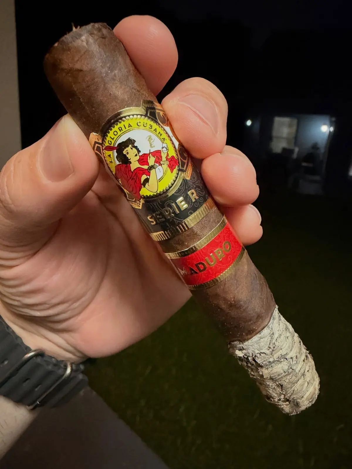 La Gloria Cubana Serie R Maduro cigar, photographed by CigarSolace