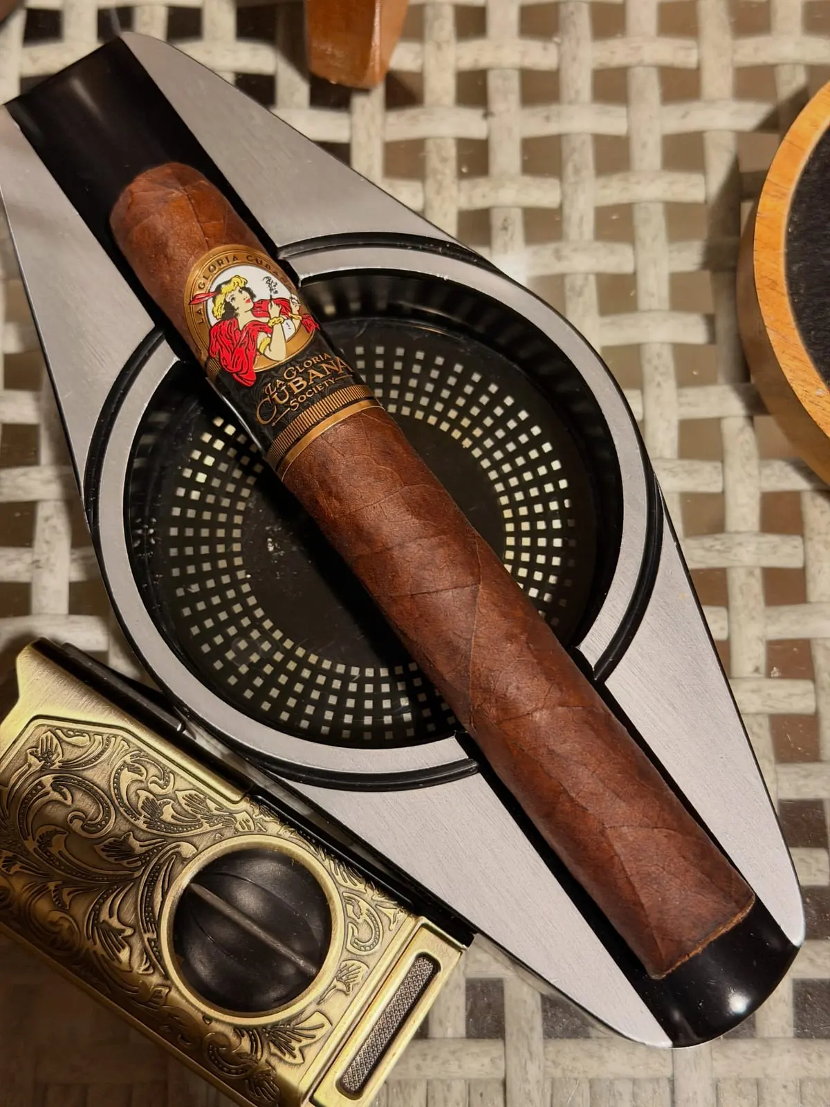 La Gloria Cubana Society Cigar 2023 cigar, photographed by CigarSolace