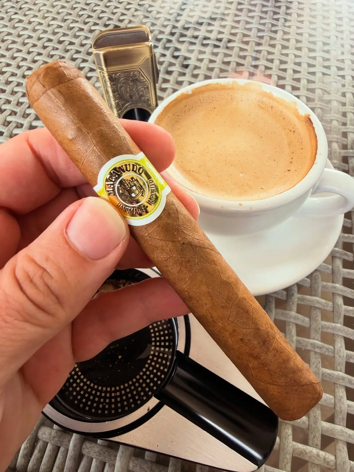 Macanudo Café Hyde Park cigar, photographed by CigarSolace